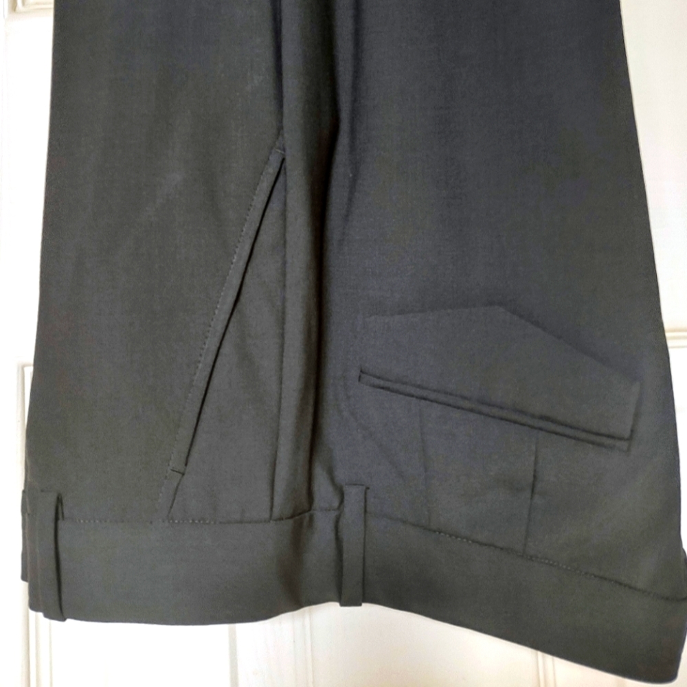 Theory dark gray boot cut dress pants size 4 inseam 35!